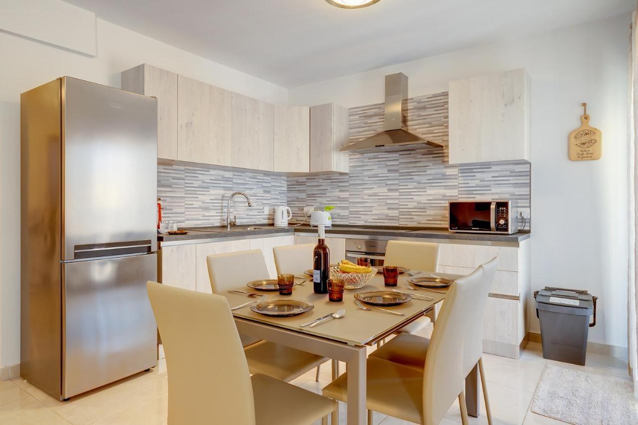 Stylish Bright And Airy Apart In Central Bugibba 圣保罗湾城 外观 照片